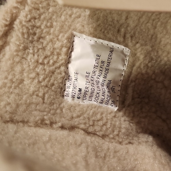 Womans White mountain faux fur boots black size 6 1/2 - Picture 7 of 8